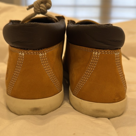 Timberland ankle sneakers size 8. Excellent condition worn once. - Picture 3 of 7